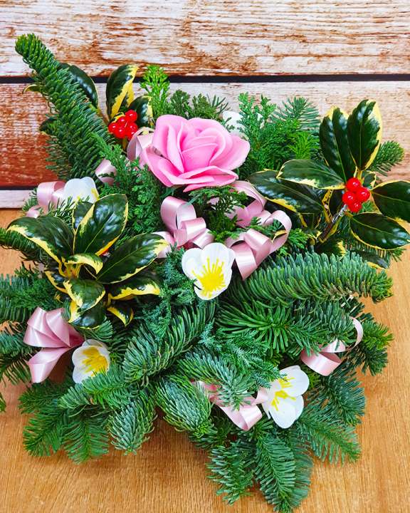 christmas posie with pink rose